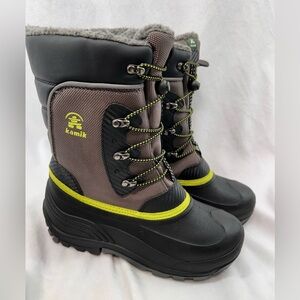 Kamik size 7 youth Luke 3 Kids' Black and grey winter snow boots